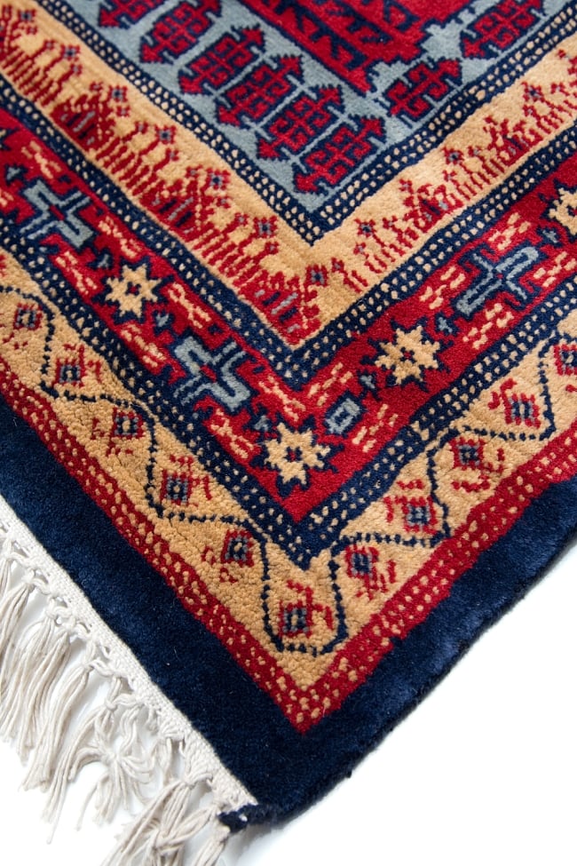 ザンスカール遊牧民の手織りのアンティック絨毯【たてｘよこ　約90cm x 170cm】 7 - 柄を拡大してみました