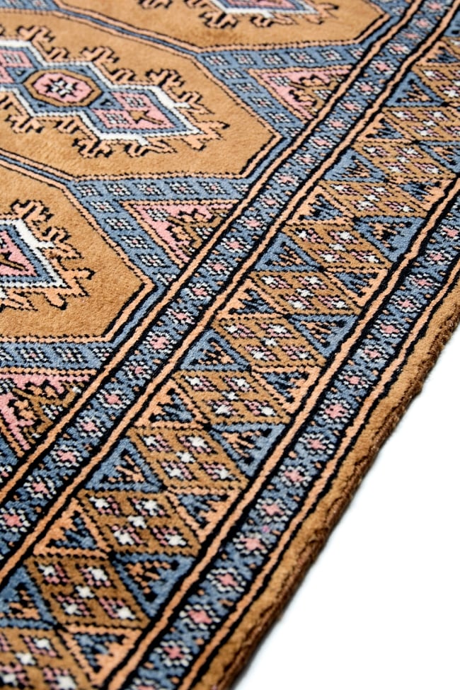ザンスカール遊牧民の手織りのアンティック絨毯【たてｘよこ　約90cm x 160cm】 6 - 柄を拡大してみました