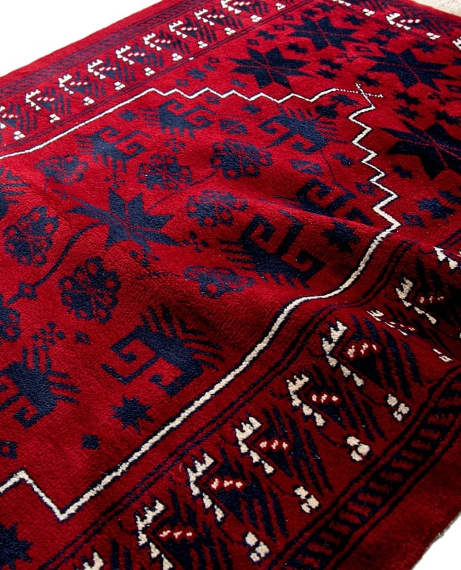 ザンスカール遊牧民の手織りのアンティック絨毯【たてｘよこ　約100cm x 170cm】 9 - 上品な光沢感が有り美しいです