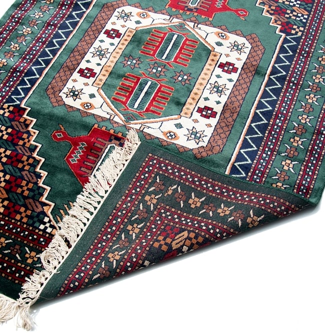 ザンスカール遊牧民の手織りのアンティック絨毯【たてｘよこ　約120cm x 165cm】 10 - 裏面はこのような感じになっています