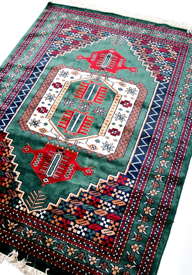 ザンスカール遊牧民の手織りのアンティック絨毯【たてｘよこ　約120cm x 165cm】 4 - 部分拡大です