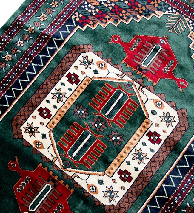 ザンスカール遊牧民の手織りのアンティック絨毯【たてｘよこ　約120cm x 165cm】 5 - 柄を少し拡大してみました