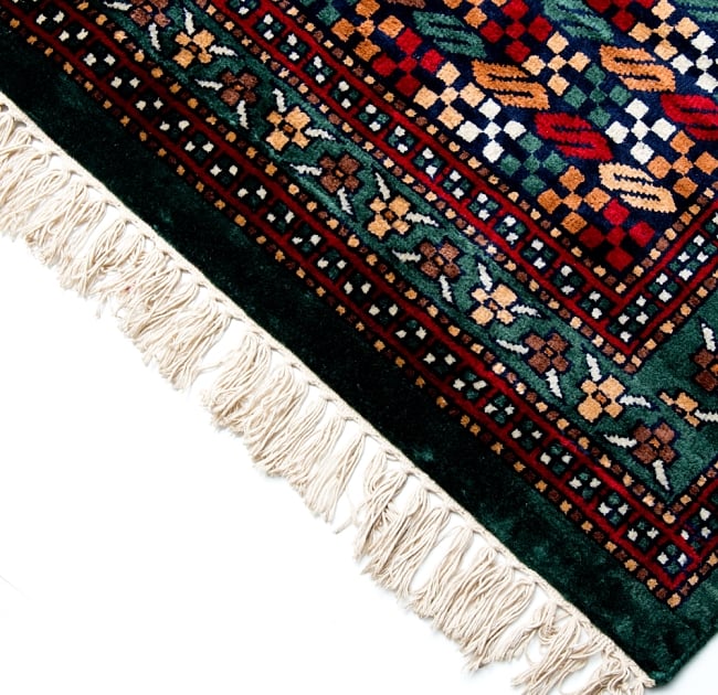 ザンスカール遊牧民の手織りのアンティック絨毯【たてｘよこ　約120cm x 165cm】 8 - フリンジの部分です