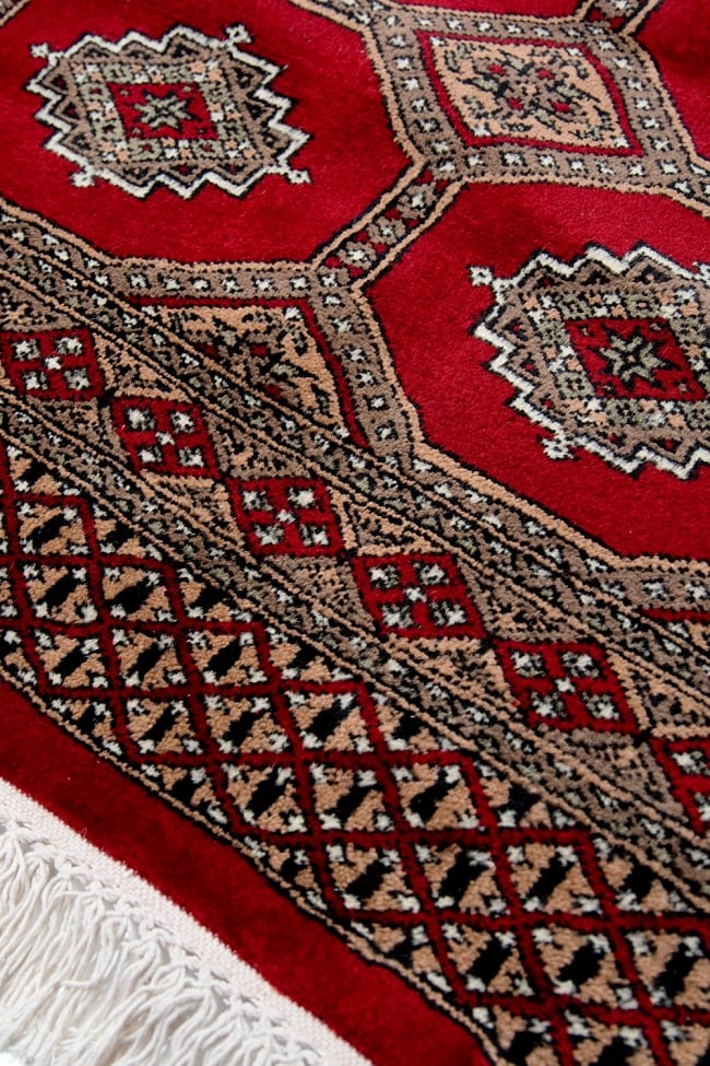 ザンスカール遊牧民の手織りのアンティック絨毯【たてｘよこ　約90cm x 150cm】 7 - 柄を拡大してみました