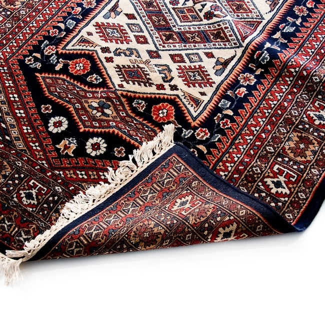 ザンスカール遊牧民の手織りのアンティック絨毯【たてｘよこ　約125cm x 195cm】 10 - 裏面はこのような感じになっています