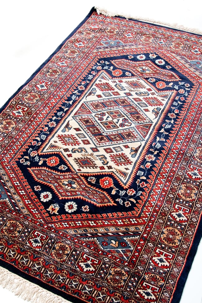 ザンスカール遊牧民の手織りのアンティック絨毯【たてｘよこ　約125cm x 195cm】 4 - 部分拡大です
