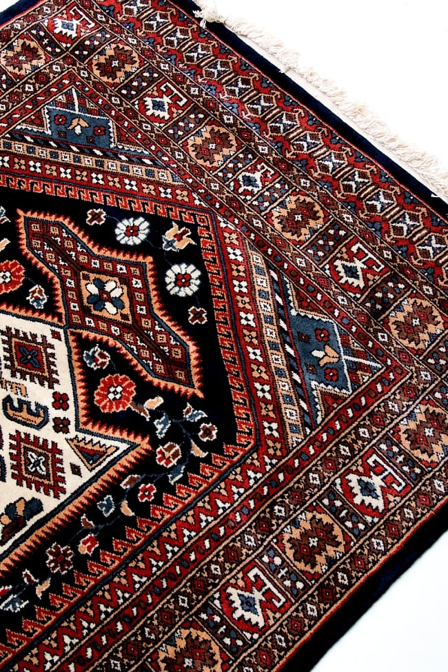 ザンスカール遊牧民の手織りのアンティック絨毯【たてｘよこ　約125cm x 195cm】 6 - 柄を拡大してみました