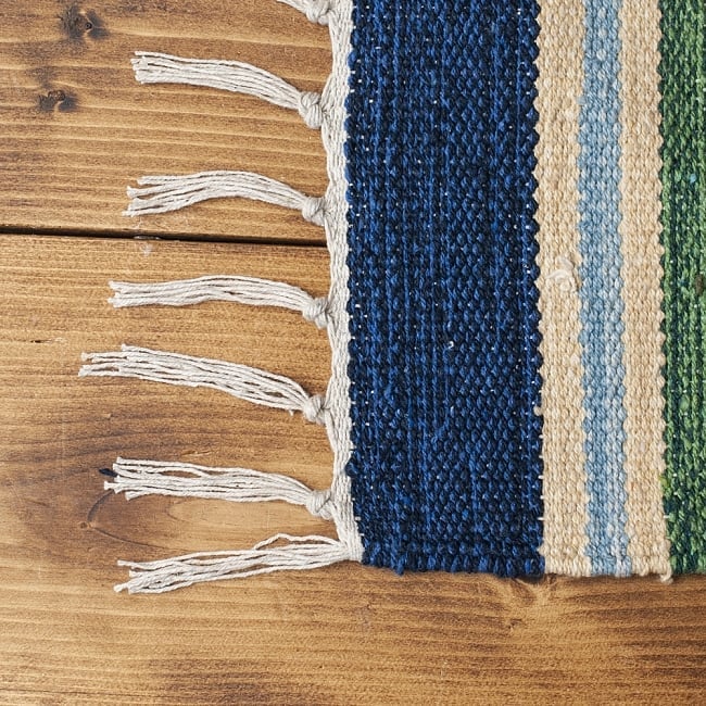 HANDLOOM RUG コットン キリム ラグ【約60cm×約42cm】 6 - 派手すぎないフリンジがインテリアに調和しやすいです。