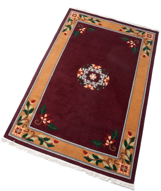 チベタン絨毯　ネパール絨毯　ハンドメイド　ラグ 手織りのチベット絨毯【約120cm×約180cm】 の通販[送料無料