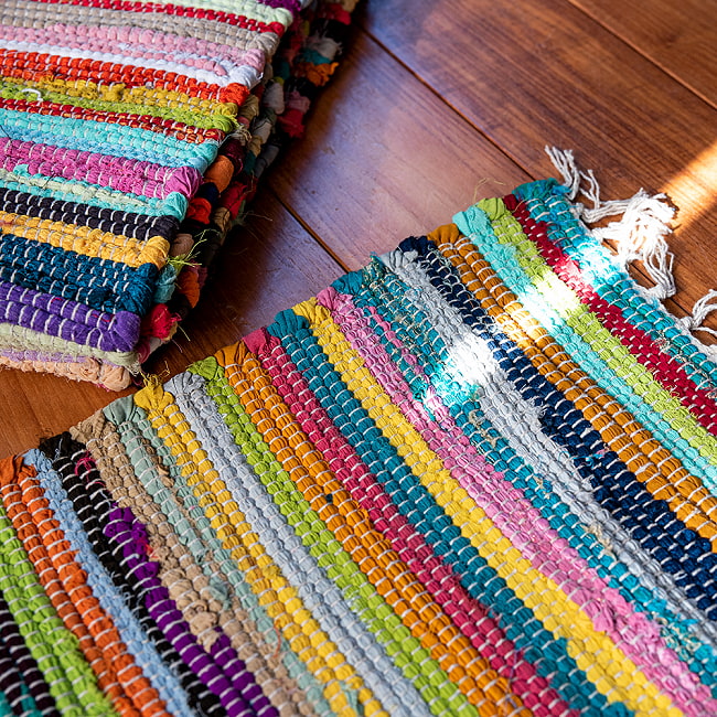 【2個セット】カラフルチャンディマット【約65cm×約40cm】 4 - 生地をアップにしてみました。 裂いた布を合わせて丈夫に作られています。