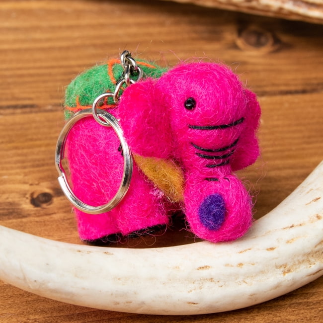 もこもこぞうさんのキーホルダー　【マゼンダ】の写真フェルト,　フェルト　キーホルダー,キーホルダー