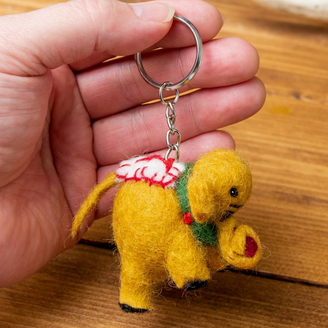 もこもこぞうさんのキーホルダー　【マスタード】 5 - バッグにつけても可愛いですね。