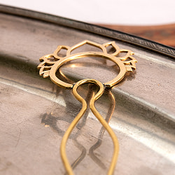 ぷっくりとした蓮の花ゴールデンかんざし - サブ4