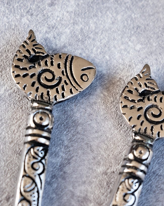 アジアン金属のかんざし　魚 4 - モチーフ部分を拡大してみました。