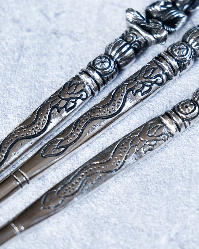 アジアン金属のかんざし　ブッダ 5 - 他の角度から撮影してみました。