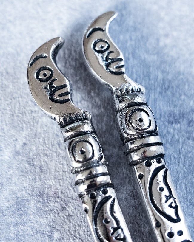 アジアン金属のかんざし　ムーン 4 - モチーフ部分を拡大してみました。