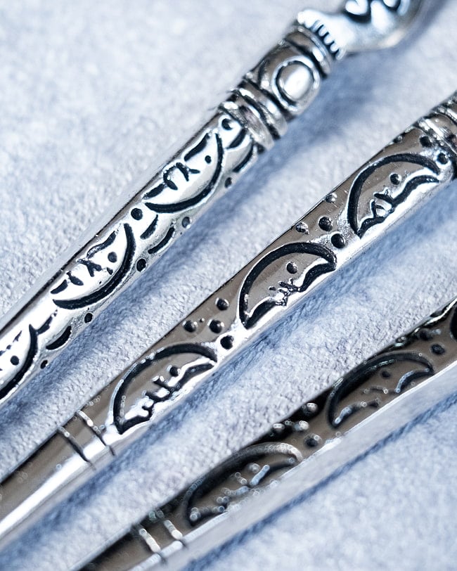 アジアン金属のかんざし　ムーン 5 - 他の角度から撮影してみました。