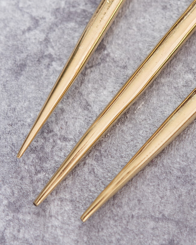 ゴールデンかんざし　マンダラ 4 - 先の部分はこのように尖っています。