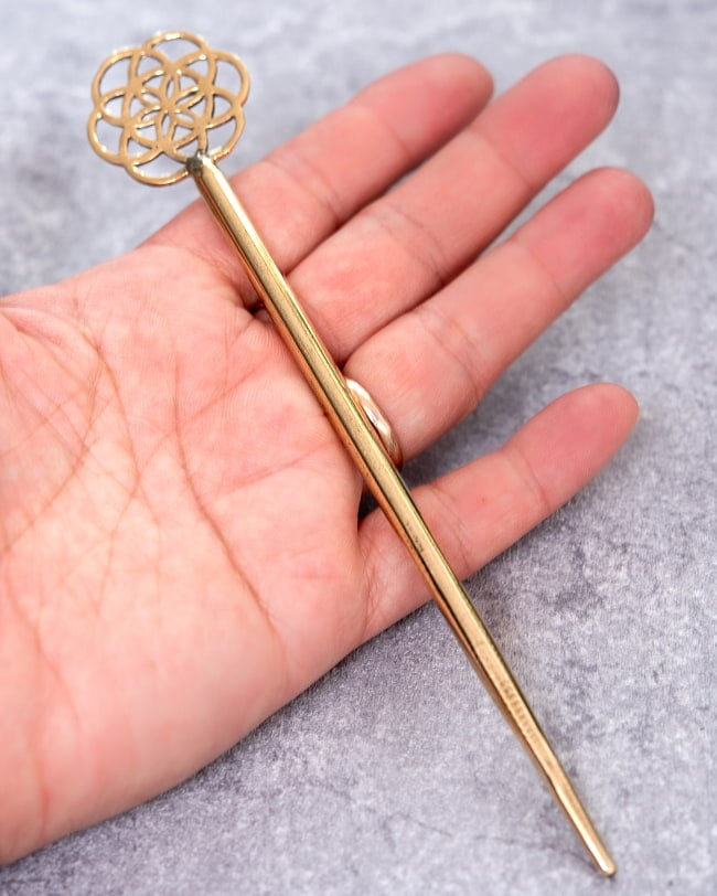 ゴールデンかんざし　マンダラ 5 - 手に取るとこれくらいの大きさです。