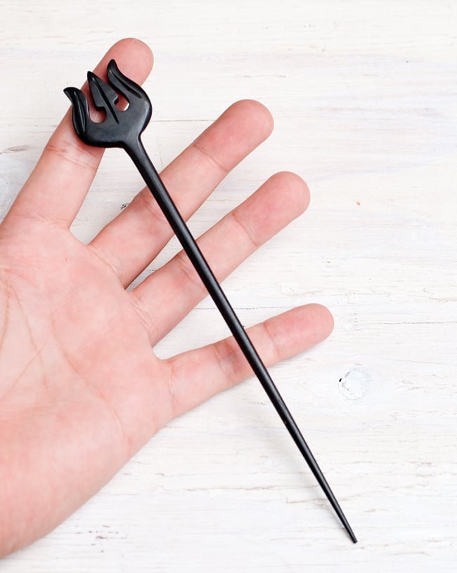 ココナッツのかんざし 5 - 手に取るとこれくらいの大きさです。