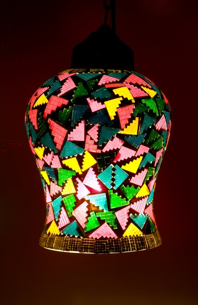 吊り下げモザイクランプ - 壺形 (直径:約13cm)の写真
