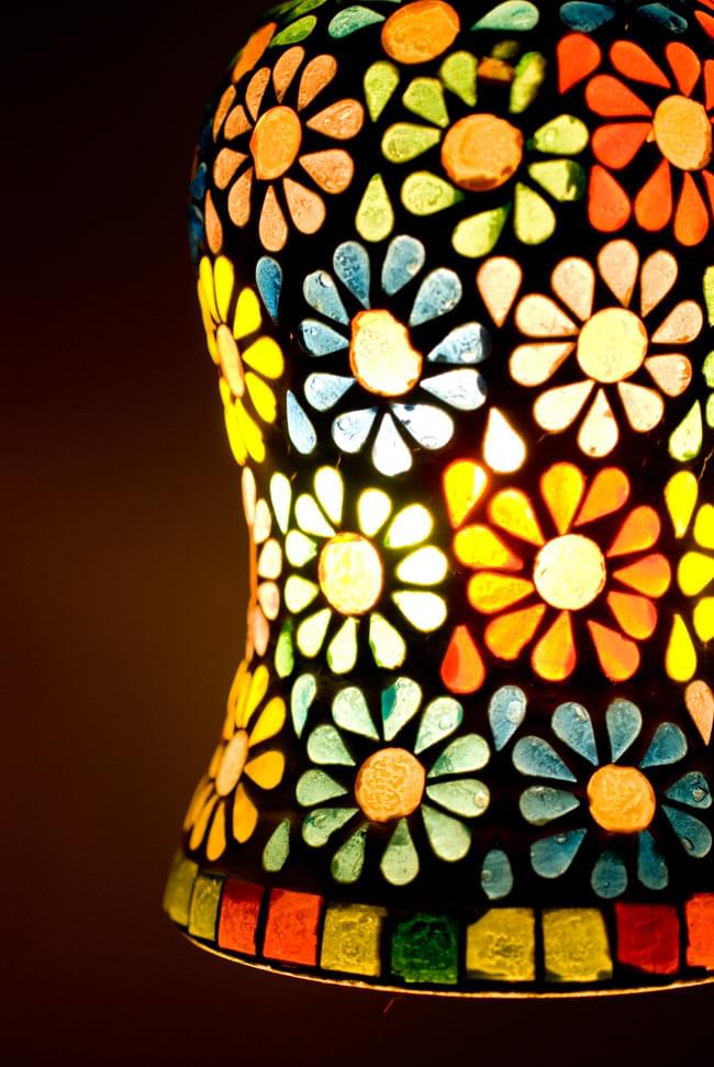 吊り下げモザイクランプ - 壺形 (直径:約12cm) 2 - 近づいて見ました。