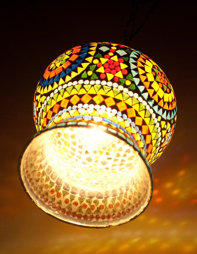 吊り下げモザイクランプ - 壺型(直径:約22cm)の商品写真 5枚目 アップです