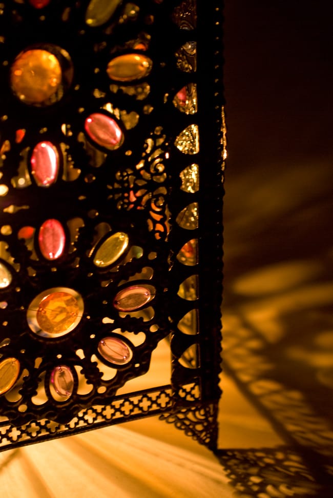 床置きアラビアンランプ - 塔型 6 - 異国を偲ばせる美しいランプです。