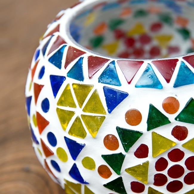 ホワイトモザイクキャンドルホルダー - マンダラ 5 - 拡大写真です