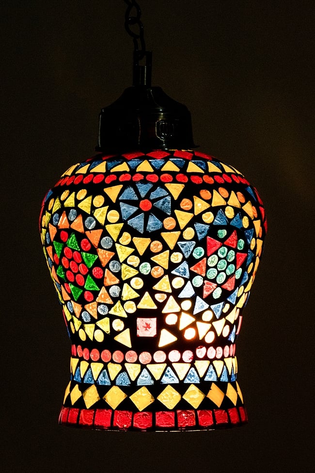 吊り下げモザイクランプ 直径13.5cmの写真1枚目です。近づいて見ました。ランプ,アラビア風ランプ,モザイクランプ,インテリア