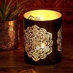 幾何学模様の透かし彫りが美しいマンダラランプ[円筒形・マンダラ  高さ:11cm](ID-LAMP-261)