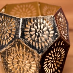 幾何学模様の透かし彫りが美しいマンダラランプ[六角形 高さ:10cm] - サブ5