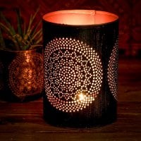 幾何学模様の透かし彫りが美しいマンダラランプ[円筒形・マンダラ  高さ:14.5cm](ID-LAMP-266)