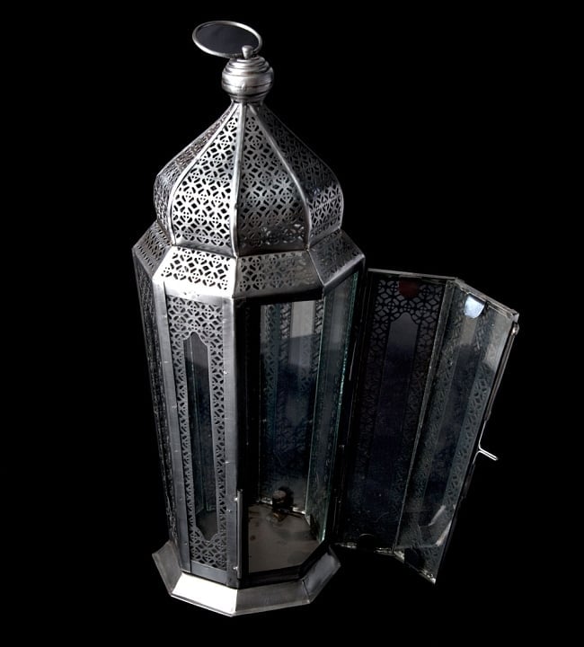 【40cm】モロッコスタイル　スタンド型LEDキャンドルランタン【ロウソク風LEDキャンドル付き】 5 - 蓋を開けたところです。中にキャンドルを入れることができます