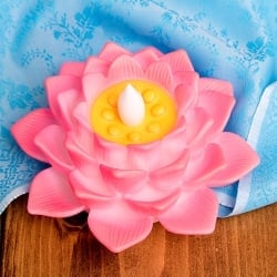 睡蓮の灯り 　ロウソク風LEDロータスキャンドルライト〔6.5cm×11.8cm〕 - サブ2