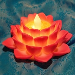 睡蓮の灯り 　ロウソク風LEDロータスキャンドルライト〔6.5cm×11.8cm〕 - サブ3