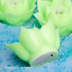 〔6個入り〕ゆらめく睡蓮の灯り 　ロウソク風LEDロータスキャンドルライト〔3.5cm×7.3cm〕 - サブ5