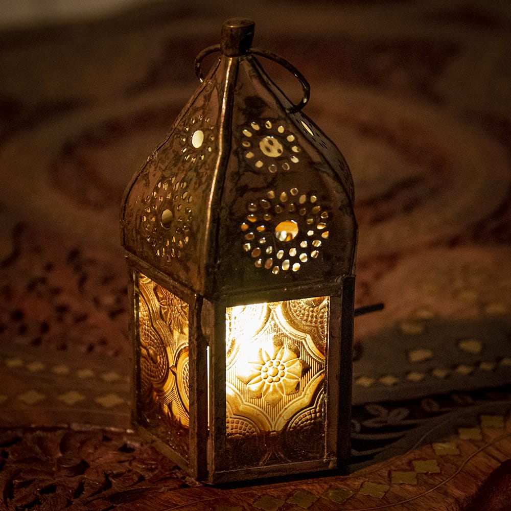 モロッコスタイルの透かし彫りLEDキャンドルランタン〔ロウソク風LEDキャンドル付き〕 約11×6cm の通販