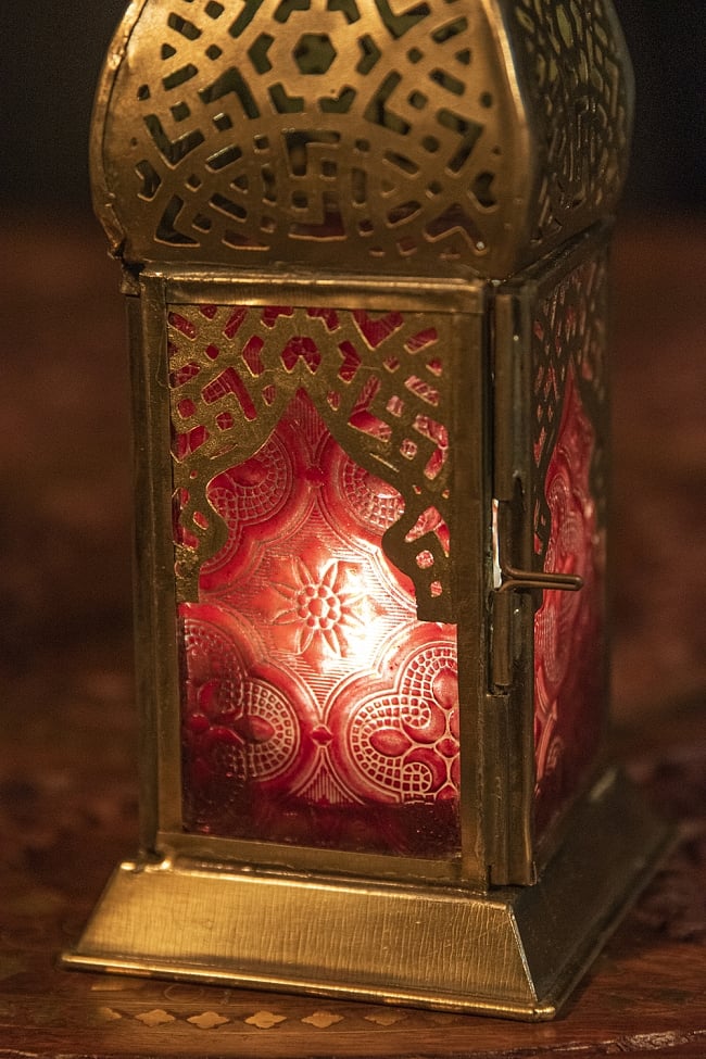 モロッコスタイルの透かし彫りLEDキャンドルランタン〔ロウソク風LEDキャンドル付き〕 - 〔レッド〕約22.5×8cm 2 - 全体写真です