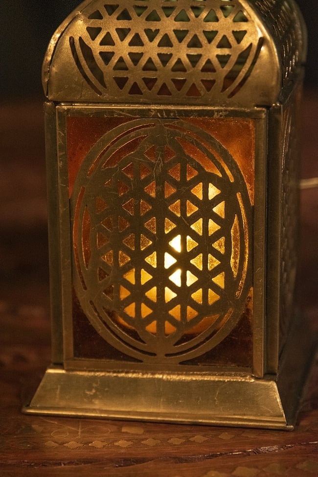 モロッコスタイルの透かし彫りLEDキャンドルランタン〔ロウソク風LEDキャンドル付き〕 - 〔オレンジ〕約18×9.5cm 2 - 全体写真です