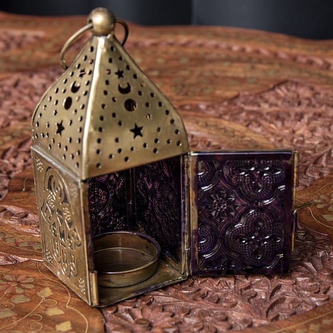 モロッコスタイルの透かし彫りLEDキャンドルランタン〔ロウソク風LEDキャンドル付き〕 - 〔パープル〕約13×7cm 8 - この状態でLEDキャンドルを入れます