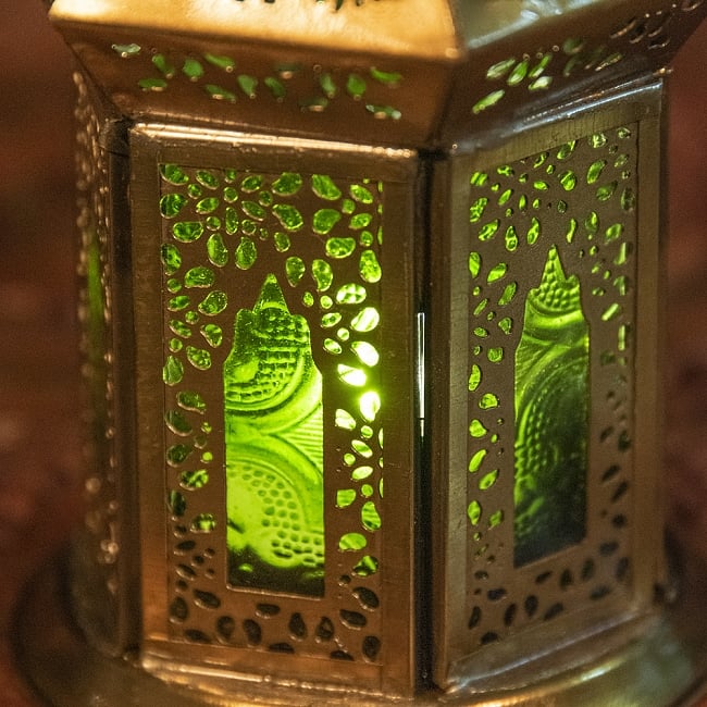モロッコスタイルの透かし彫りLEDキャンドルランタン〔ロウソク風LEDキャンドル付き〕 - 〔グリーン〕約17×9cm 2 - 全体写真です