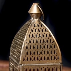 モロッコスタイルの透かし彫りLEDキャンドルランタン〔ロウソク風LEDキャンドル付き〕 - 〔レッド〕約21.5×13cm - サブ5