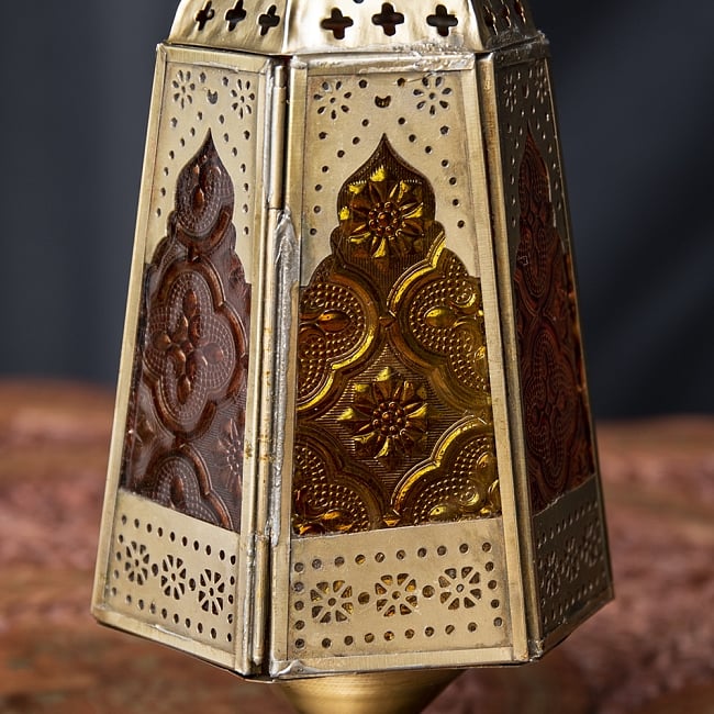 モロッコスタイルの透かし彫りLEDキャンドルランタン〔ロウソク風LEDキャンドル付き〕 - 〔オレンジ〕約23×10cm 6 - きれいなガラスがキャンドルの光を通します。
