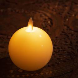 本物のロウで作られた　ゆらめく灯火 ロウソク風LEDキャンドルライト  〔7cm×8.5cm〕 - サブ5