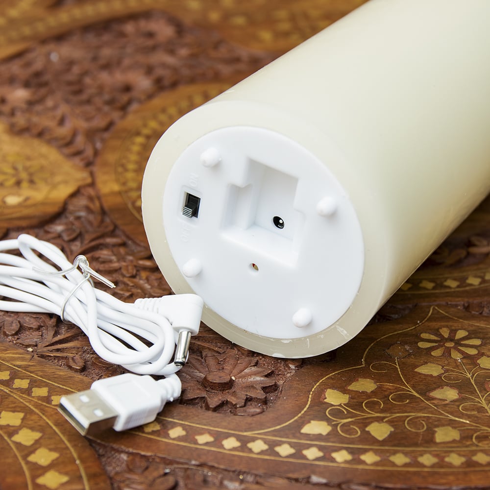 USB充電式】本物のロウで作られた ゆらめく灯火 ロウソク風LED