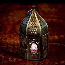 モロッコスタイルの透かし彫りLEDキャンドルランタン〔ロウソク風LEDキャンドル付き〕 - ハムサ 約11cm×6cmの商品写真