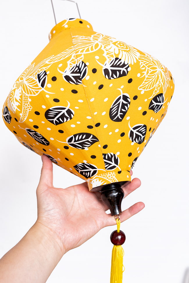 華やかな柄入り ベトナム伝統のホイアン・ランタン〔提灯〕 - ダイヤ型〔更紗模様〕 11 - とても良い雰囲気ですね