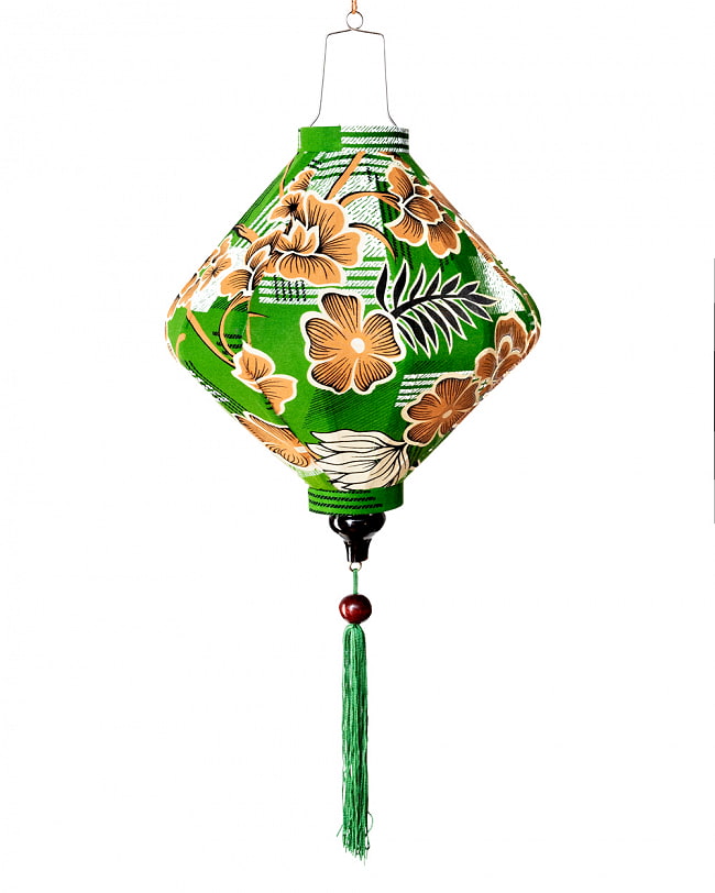 華やかな柄入り ベトナム伝統のホイアン・ランタン(提灯) - ダイヤ型〔レトロ花模様〕 7 - 明るい場所での写真です