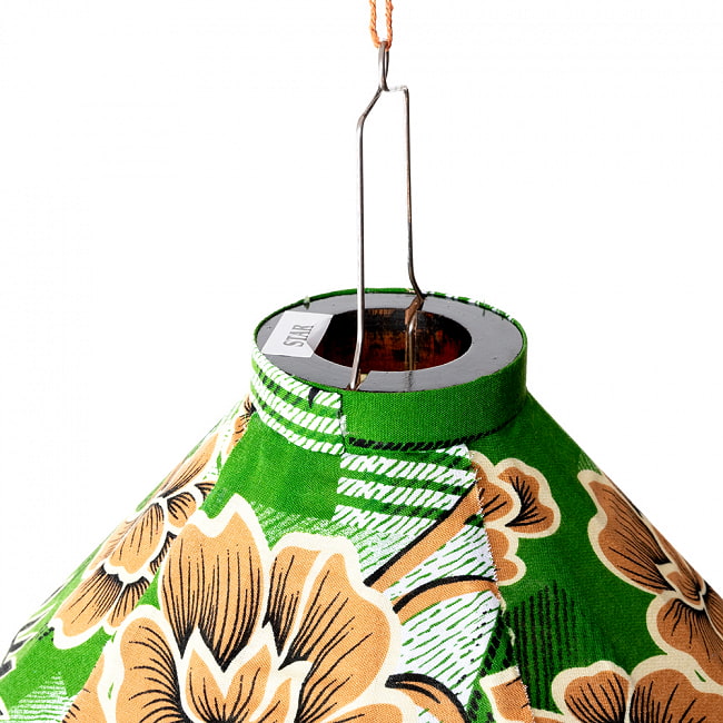 華やかな柄入り ベトナム伝統のホイアン・ランタン(提灯) - ダイヤ型〔レトロ花模様〕 9 - 上部の写真です